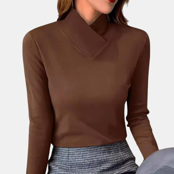Ayla | Elegant Turtleneck Fit