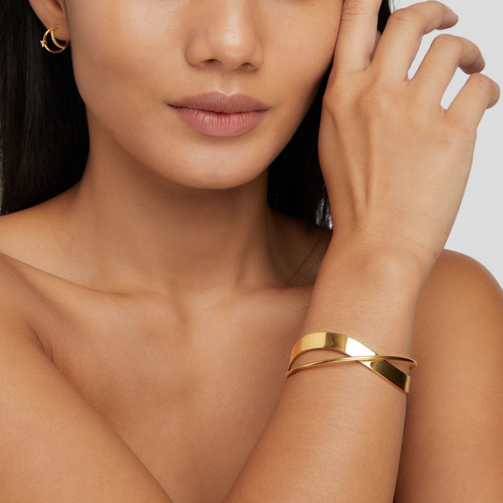 SOPHIA | STYLISH GOLD BANGLE