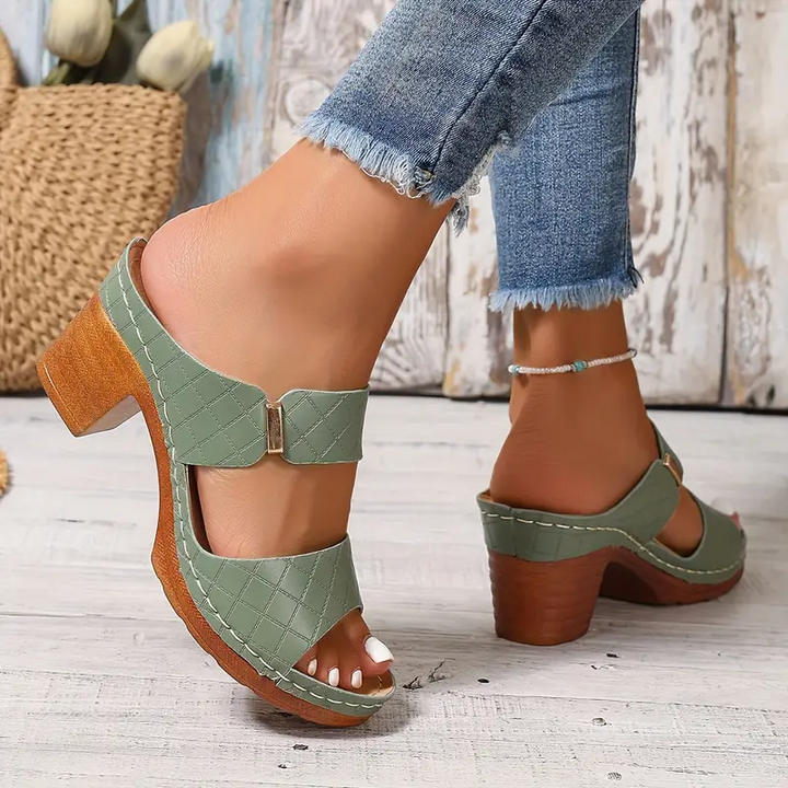 ARAH | CHIC ORTHOPEDIC SANDALS